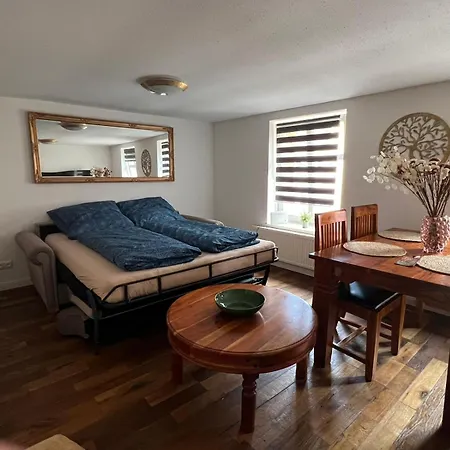 Sabina Monteurwohnung I 75 Zoll Tv I Kueche I Bad I Backofen I * Trebbin