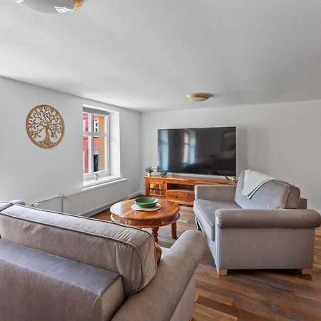 Sabina Monteurwohnung I 75 Zoll Tv I Kueche I Bad I Backofen I Daire