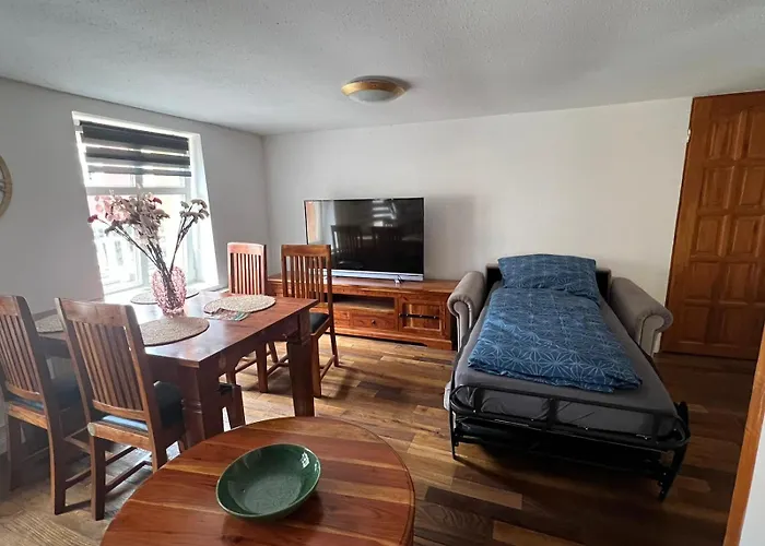 Sabina Monteurwohnung I 75 Zoll Tv I Küche I Bad I Backofen I Apartamento Trebbin