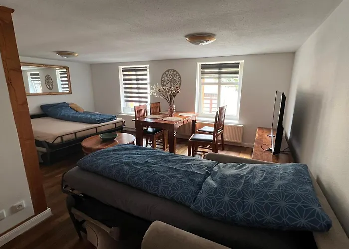 Sabina Monteurwohnung I 75 Zoll Tv I Küche I Bad I Backofen I Trebbin