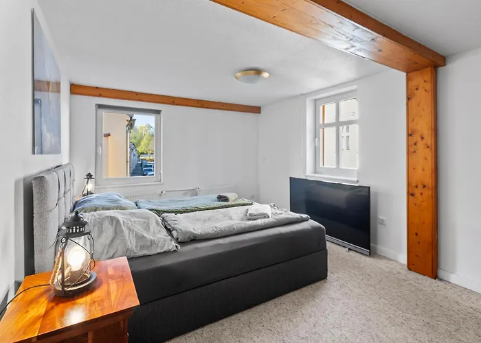 Sabina Monteurwohnung I 75 Zoll Tv I Küche I Bad I Backofen I